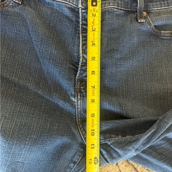 Levi’s Denim 9” Jean Shorts Women’s Size 16 - Picture 13 of 16